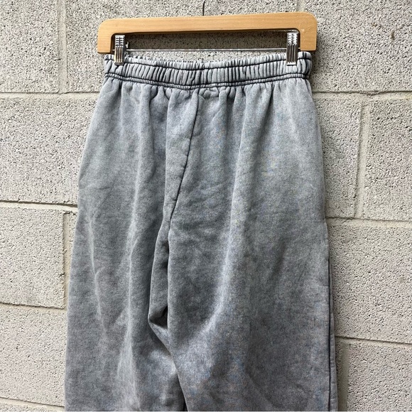 Pretty Little Thing Wide Leg Acid Wash Gray Sweatpants - Picture 5 of 8